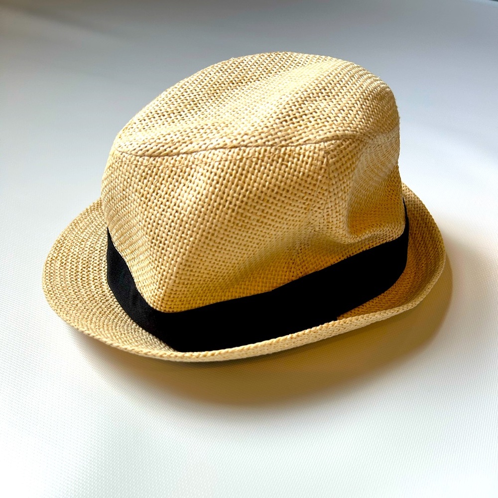H&M straw hat — perfect for summer & the beach!